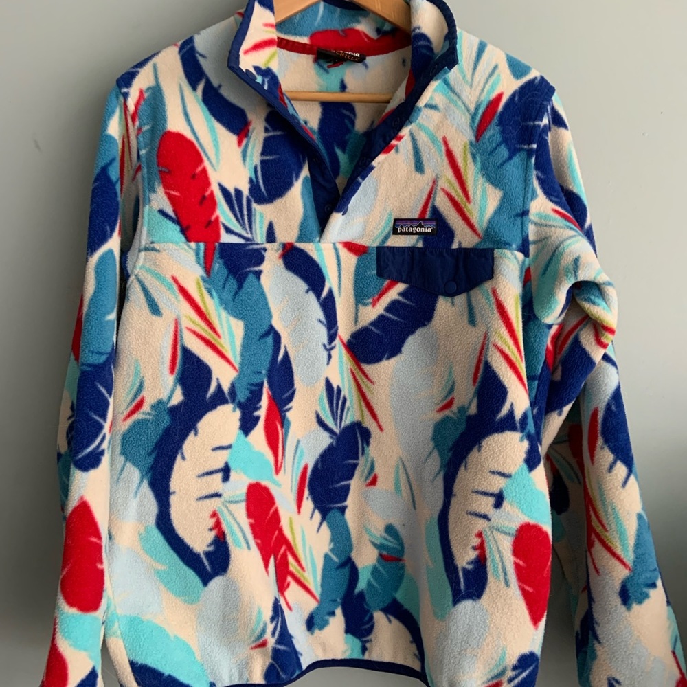 Patagonia women’s large feather snap t synchilla fleece